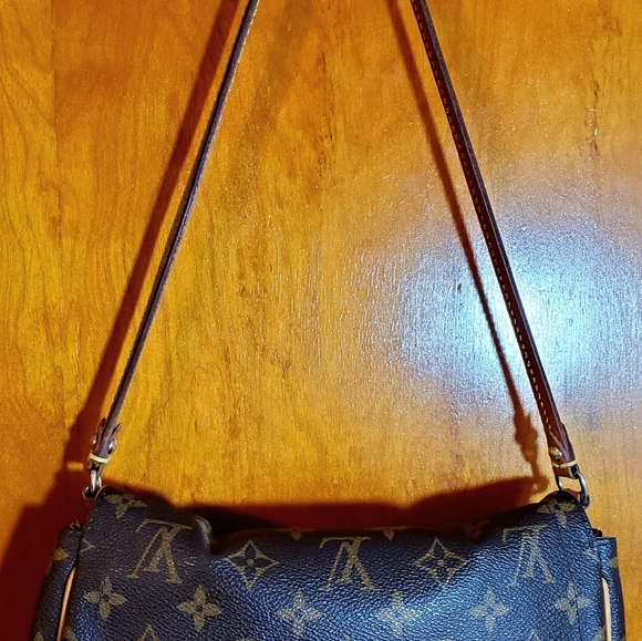 SOLD - Picture 4 of 16